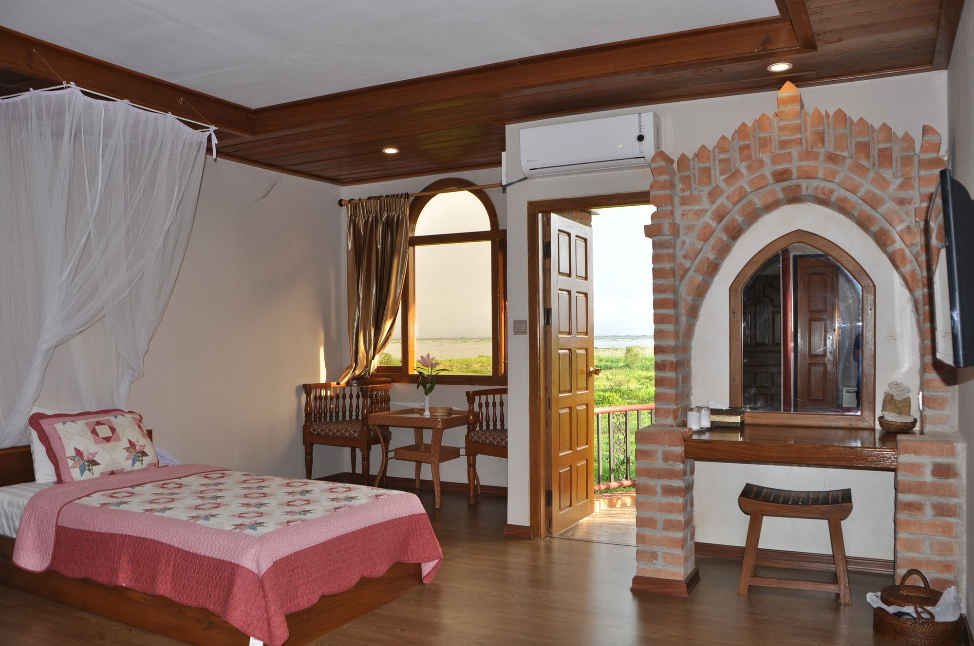Ann Heritage Lodge Inle Lake Экстерьер фото